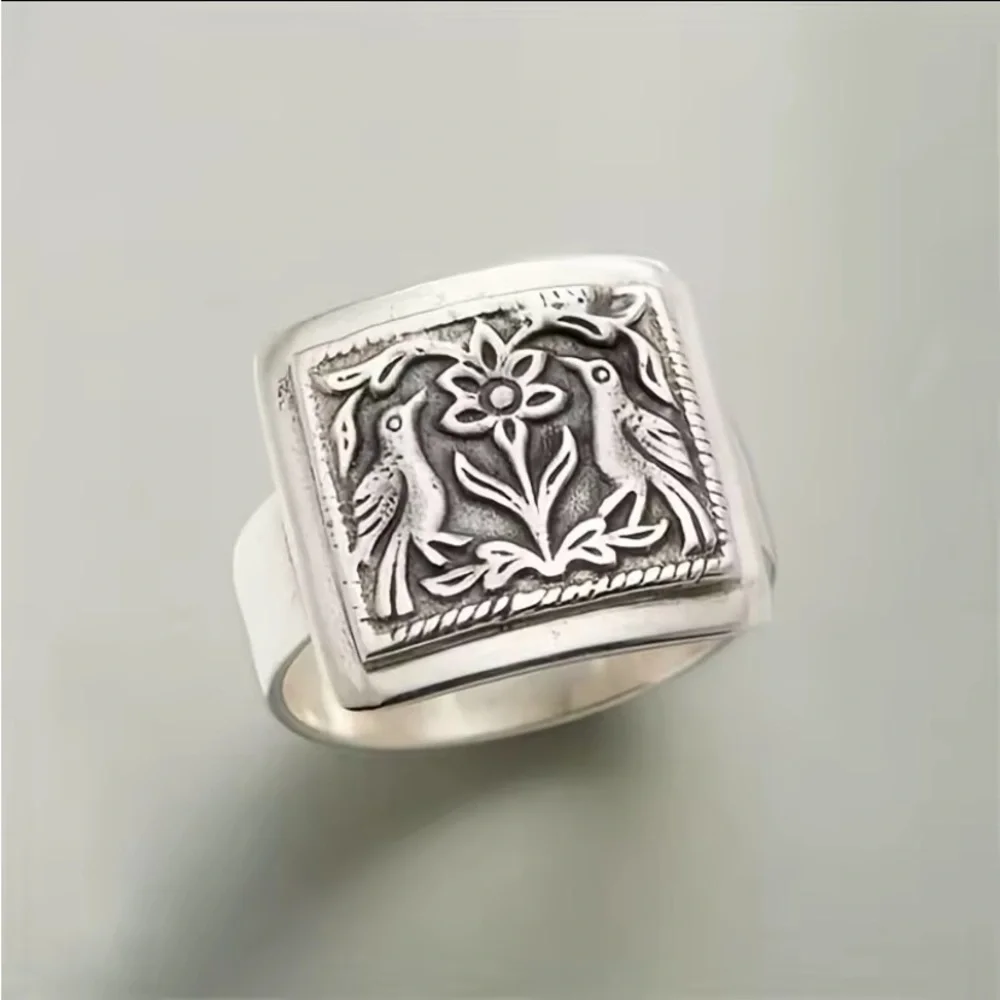 Silver Engraved Bird Motif Ring